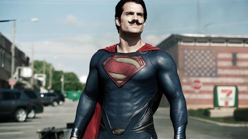 L'acteur Henry Cavill dans le rôle de Superman