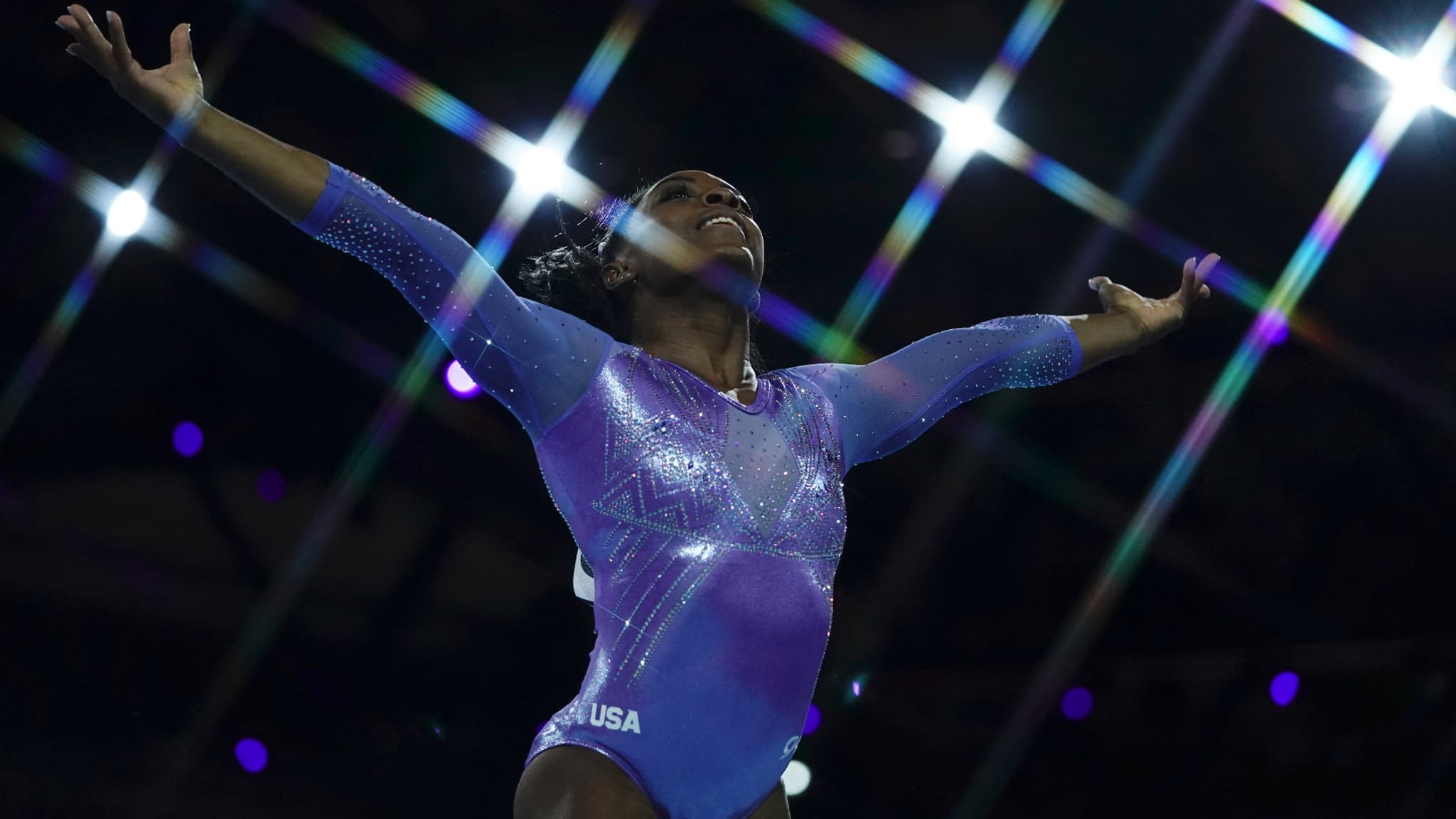 Simone Biles lors des Mondiaux en octobre 2019 Simone Biles lors des Mondiaux en octobre 2019