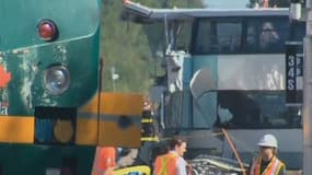 Six personnes ont trouvé la mort dans dans la collision entre un autobus à impériale et un train à Ottawa