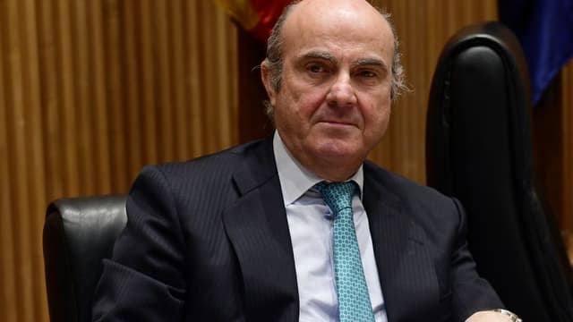 Luis de Guindos (58 ans) est un économiste et un haut fonctionnaire espagnol.