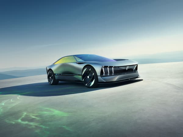 Le concept Peugeot Inception dévoilé au CES 2023.