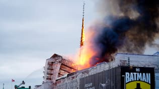 La flèche de la bourse de Copenhague en flammes, mardi 16 avril 2024