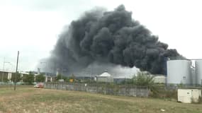 L'incendie de l'usine Lubrizol, à Rouen, le 26 septembre. 