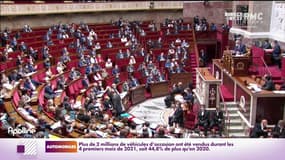 Budget 2022: l'opposition s'inquiète des "cadeaux" d'Emmanuel Macron lors de ses déplacements