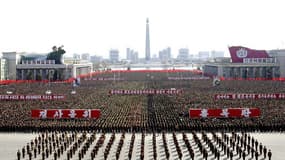 Photo diffusée par l'agence de presse officielle nord-coréenne. Manoeuvres sur le place Kim Il-Sung en mars 2013