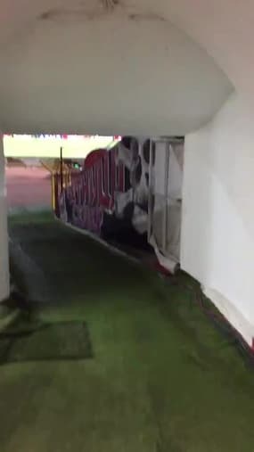 Belgrade-PSG : la descente du tunnel du Marakana comme si vous y étiez