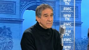 "Il y a trop peu de surveillants, un pour une centaine de détenus dans les maisons d'arrêts", déclare Farhad Khosrokhavar