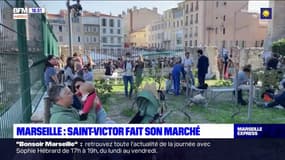 Marseille: un marché de produits locaux niché dans le quartier Saint-Victor