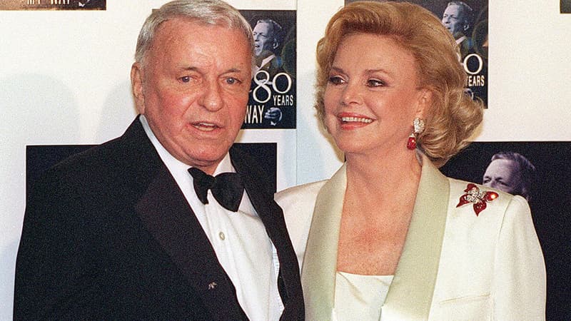 Frank Sinatra au côté de sa femme Barbara Sinatra en novembre 1995