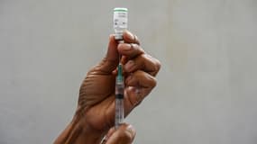 Une dose du vaccin Sinovac contre le Covid-19, le 28 mai 2021 à Caracas, au Venezuela