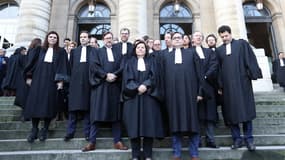 Les avocats se sont réunis devant le Palais de Justice de Paris
