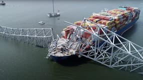 Le navire porte-conteneurs a percuté la pile d'un grand pont autoroutier de Baltimore, le 26 mars 2024 