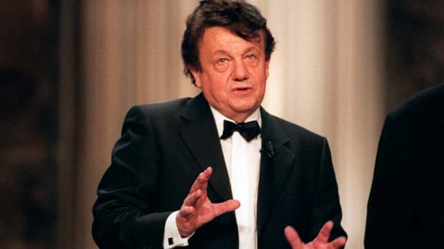 L'acteur Marcel Maréchal, sur la scène des Molières en 2000.