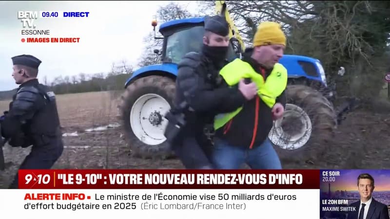 Crise agricole: la Coordination rurale tente de forcer le blocage des forces de l'ordre, à Orveau, dans l'Essonne