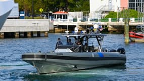 Un bateau des garde-côtes américains à Miami, en Floride, le 26 janvier 2022