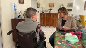 Une infirmière en consultation. 