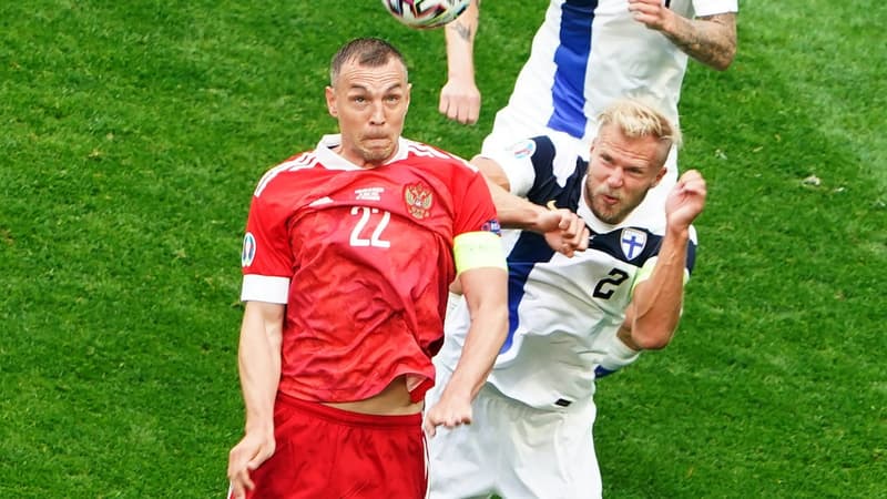 Artem Dzyuba et Paulus Arajuuri