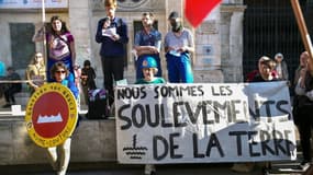 Rassemblement de soutien au collectif Les Soulèvements de la Terre sous le coup d'une procédure de dissolution, le 19 avril 2023 à Angoulême.