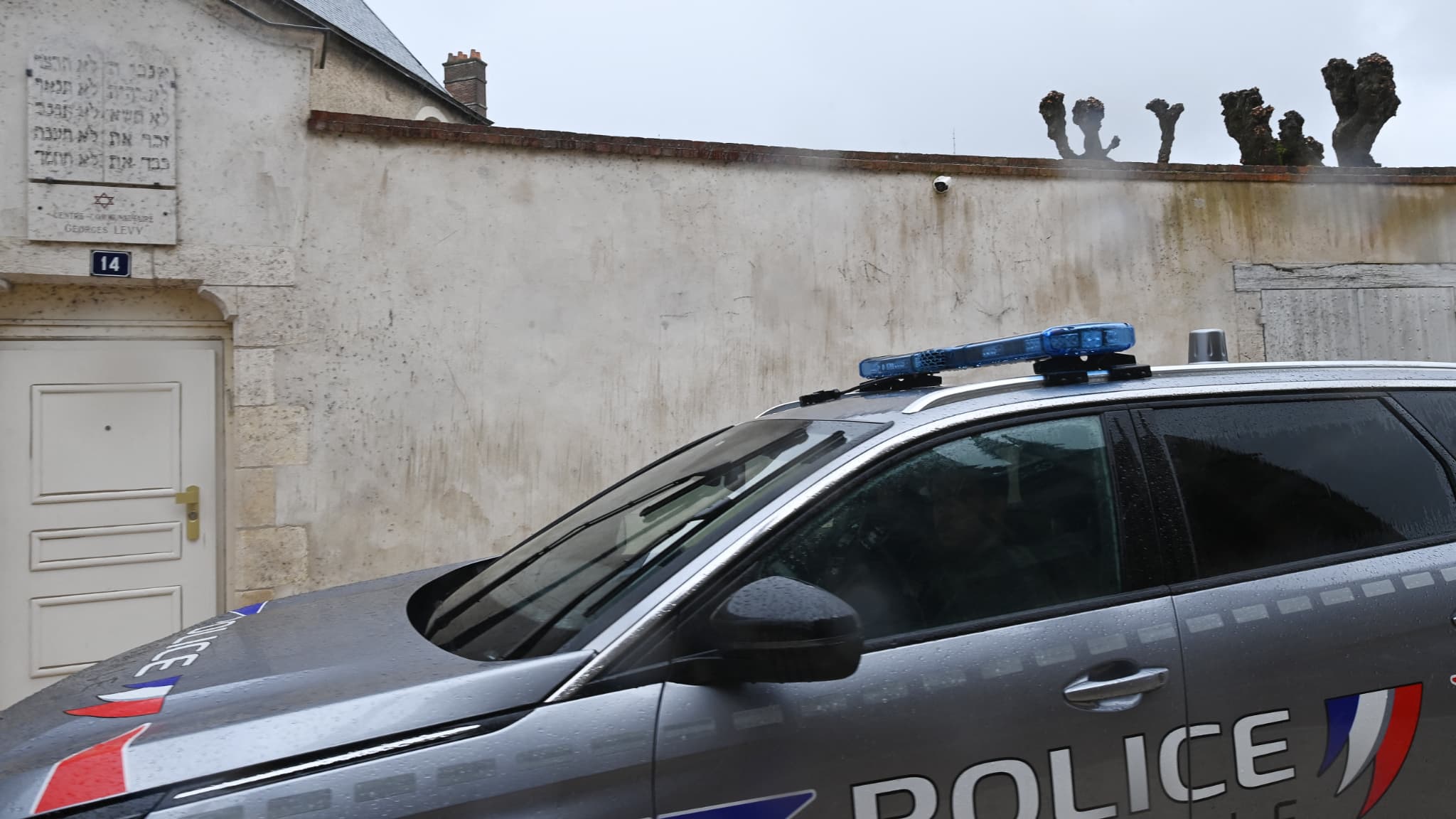 Rabbin agressé à Orléans: le mineur en garde à vue conteste les faits et dit s'être défendu