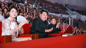 Ri Sol-Ju aux côtés de Kim Jong-Un en 2015.