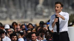 Emmanuel Macron, en meeting à Marseille samedi 16 avril 2022