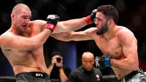 Nassourdine Imavov contre Sean Strickland à l'UFC en janvier 2023