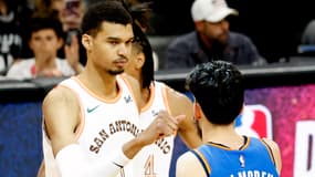 Victor Wembanyama et Chet Holmgren lors du match de NBA entre les Spurs et le Thunder, le 24/01/2024