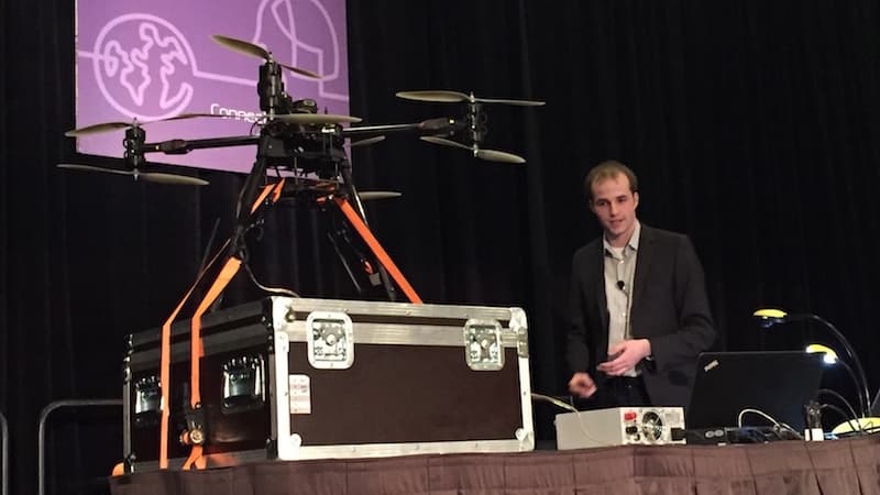 Nils Rodday et son drone à la conférence RSA 2016