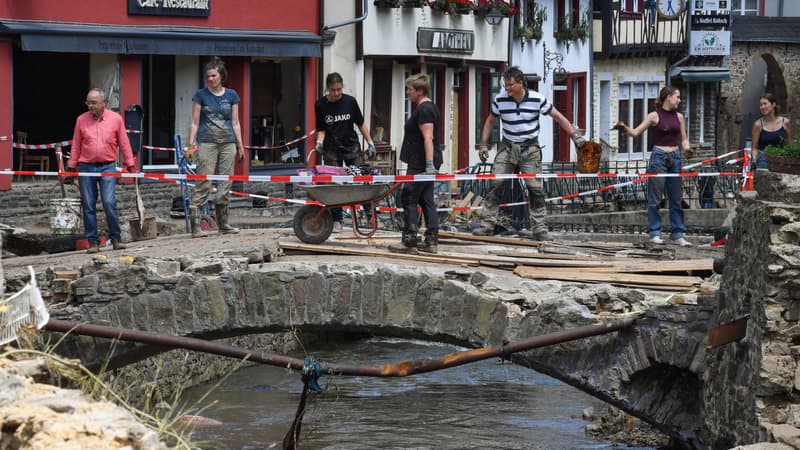 Vue de Bad Munstereifel en Allemagne après les inondations. 
