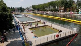Les zones de baignade autorisée au bassin de la Villette (Paris, 19e)