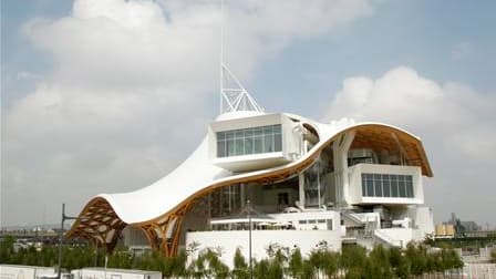 Inauguré cette semaine par le président Nicolas Sarkozy, le Centre Pompidou-Metz organise samedi soir une série de performances et un spectacle pyrotechnique qui mettront en valeur son étonnante architecture à l'occasion de la sixième Nuit des musées. /Ph