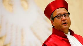 Le président de la Cour constitutionnelle allemande Andreas Vosskuhle. La Cour de Karlsruhe a rejeté mercredi les recours qui lui avaient été soumis contre le Mécanisme européen de stabilité (MES), décisif pour le sauvetage de la zone euro, tout en l'asso