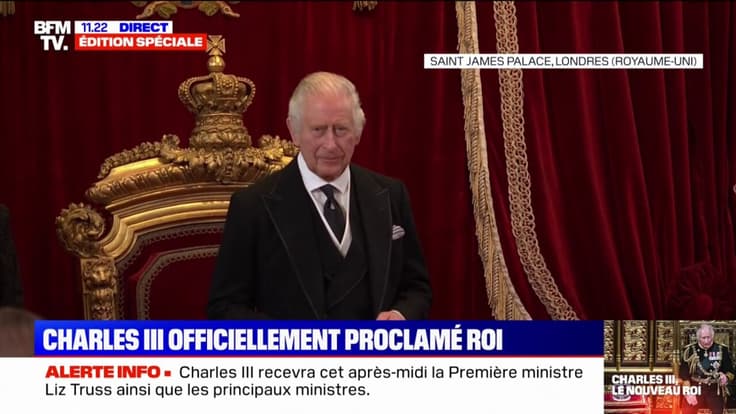 Charles III, proclamé roi, fait son apparition au Conseil d'accession au trône