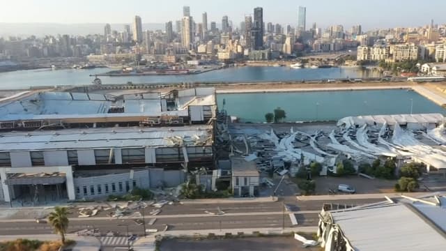 Une image du port de Beyrouth dévasté, prise par drone.