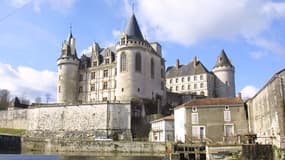 C'est dans ce château de la Rochefoucauld, qui appartient à sa famille, que le vicomte s'est marié en 2007.