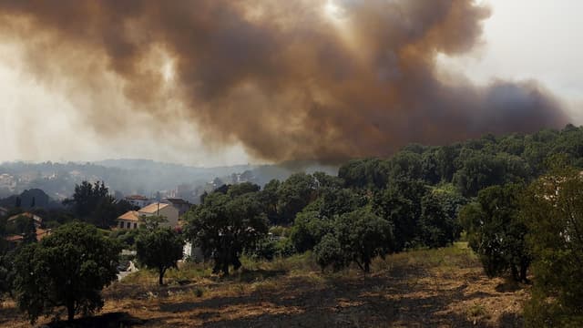 L'homme est soupçonné d'avoir allumé cinq incendies.