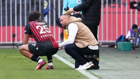 Didier Digard échange avec son défenseur Jean-Clair Todibo