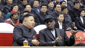 Dans les gradins le dictateur Nord-Coréen Kim Jung-Un et la star à la retraite du basket américain Dennis Rodman ont assisté à un match de basket, le 28 février 2013 à Pyongyang.