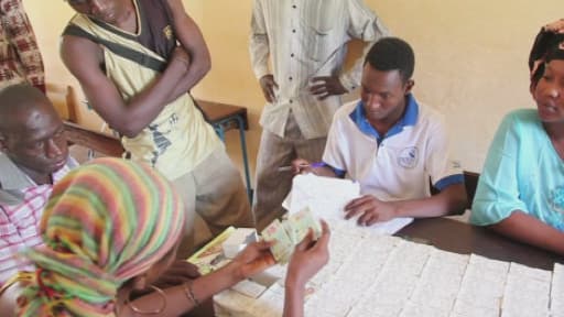 La distribution des cartes électorales a été compliquée.