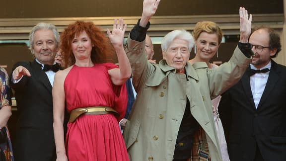 Alain Resnais à Cannes, en 2012, entouré de Pierre Arditi, Sabine Azéma, Anne Consigny et Denis Podalydès pour "Vous n'avez encore rien vu".