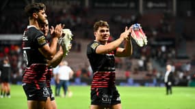 Romain Ntamack et Antoine Dupont, lors du match aller contre Toulon.