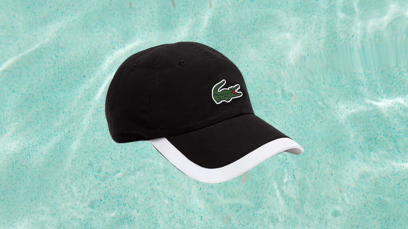 Cette casquette Lacoste profite d'un prix réduit pendant les soldes