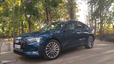 Audi dévoile une nouvelle version de son SUV 100% électrique, cette fois ci déclinée en SUV coupé.