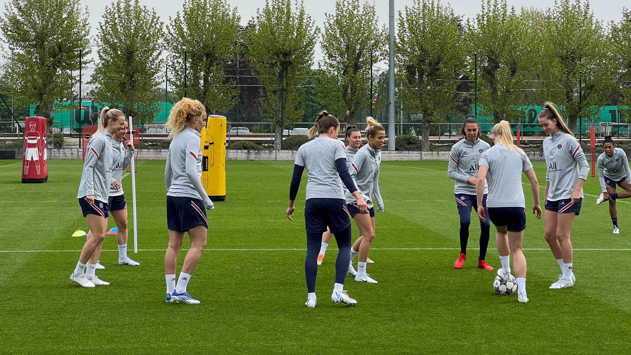 Kheira Hamraoui lors de l'entraînement de veille de match contre l'OL. 