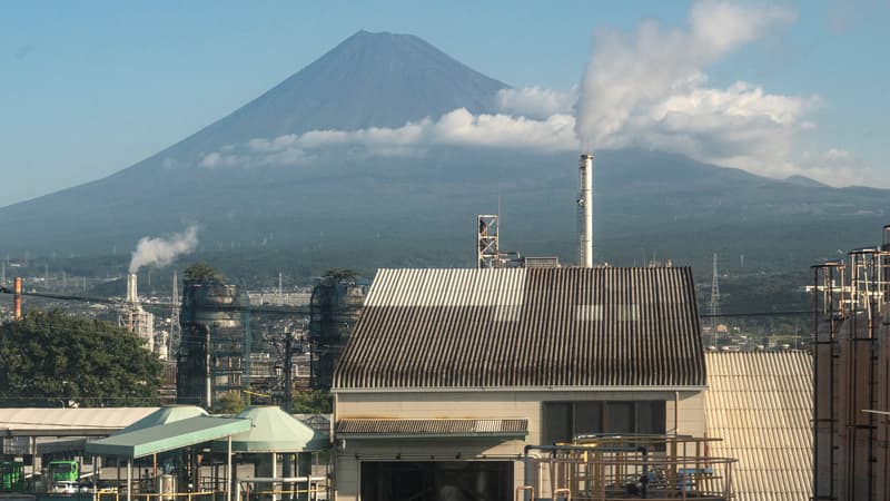 Japon: pour la première fois en 130 ans, il n'a toujours pas neigé sur le mont Fuji en octobre