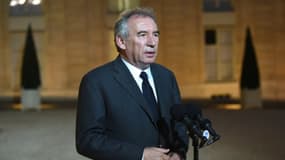 François Bayrou le 15 novembre 2015 dans la cour de l'Elysée à Paris