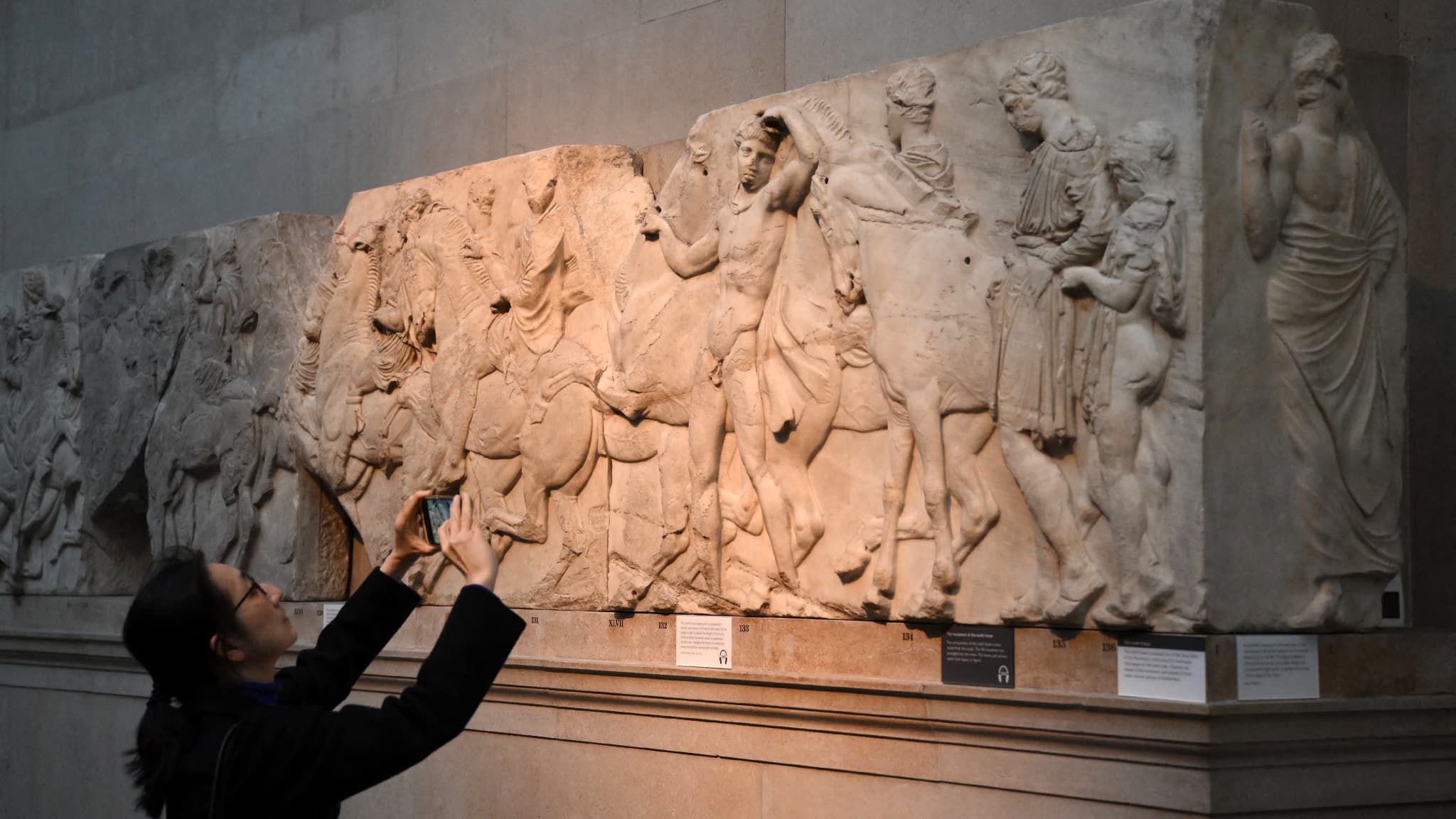 Pourquoi la soirée de levée de fonds du British Museum fait-elle polémique ?