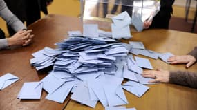 Le coût des élections en 2015 devrait augmenter de 130 millions à cause du vote des députés. 