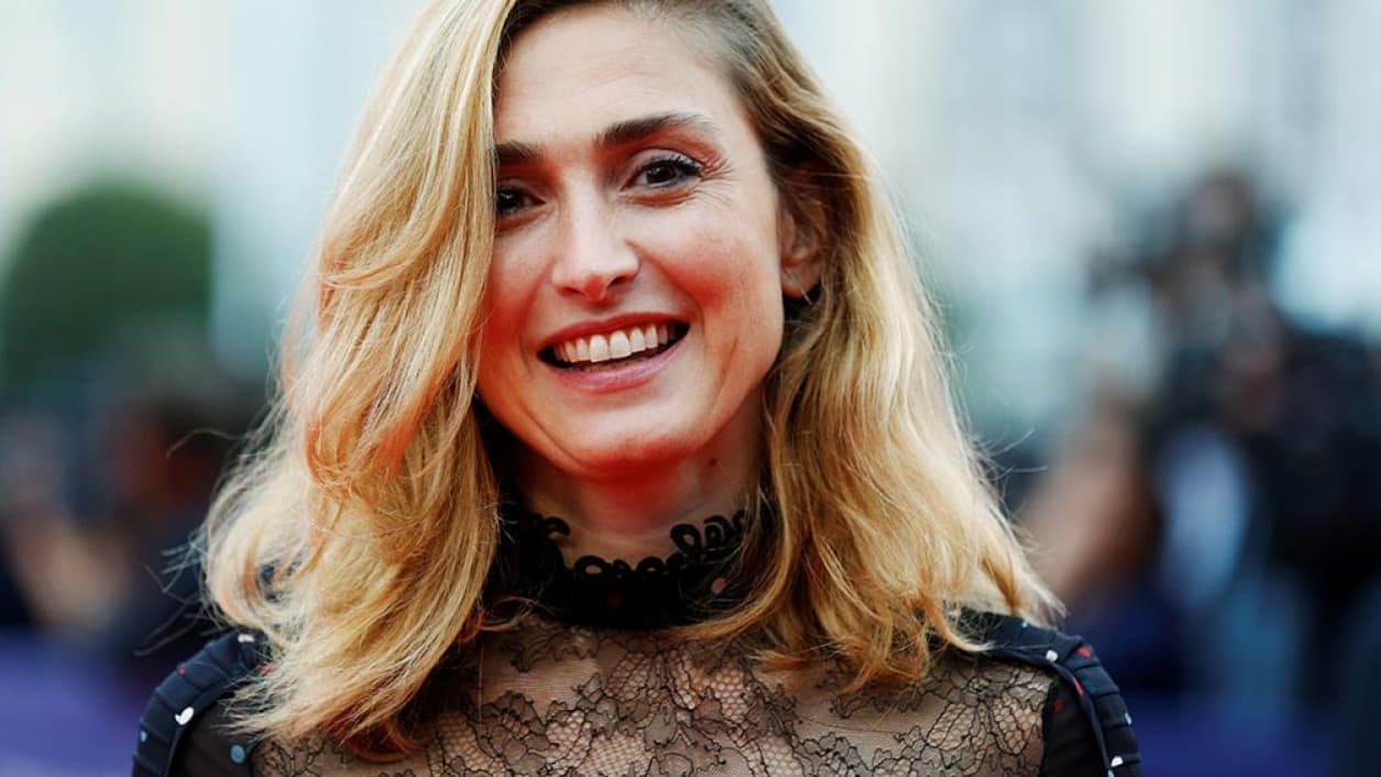 Julie Gayet au festival de Deauville, le 2 septembre 2016. Julie Gayet au festival de Deauville, le 2 septembre 2016.