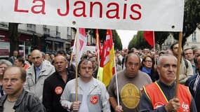 Employés de PSA manifestant notamment contre des suppressions d'emplois sur le site de Rennes-La Janais, en septembre dernier. L'annonce jeudi de l'abandon d'un projet commun de grande voiture avec General Motors a été accueillie sur ce site avec soulagem